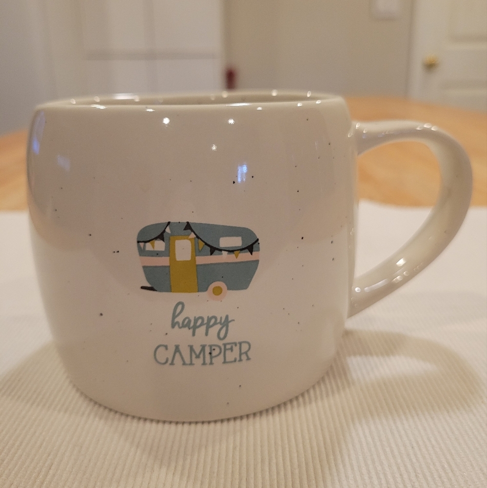 🟢EUC~ HAPPY CAMPER COFFEE MUG